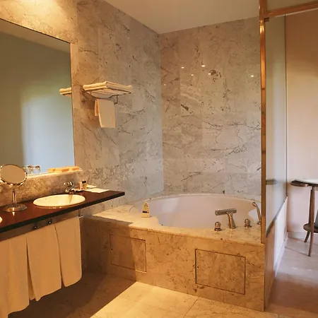 Hotel Hospederia Del Monasterio De Rueda 4*