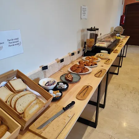 Hospederia Del Monasterio De Rueda