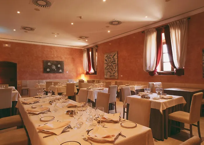 Hospederia Del Monasterio De Rueda