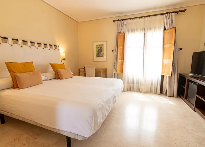 Hospederia Del Monasterio De Rueda 4*