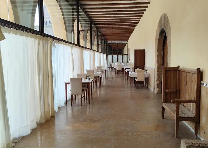 Hotell Hospederia Del Monasterio De Rueda
